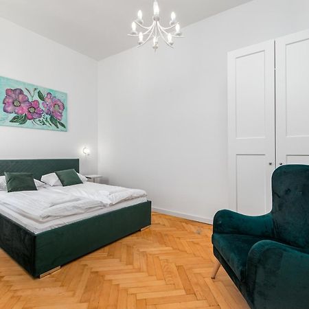 Nowy Swiat 28 By Homeprime Varsóvia Exterior foto